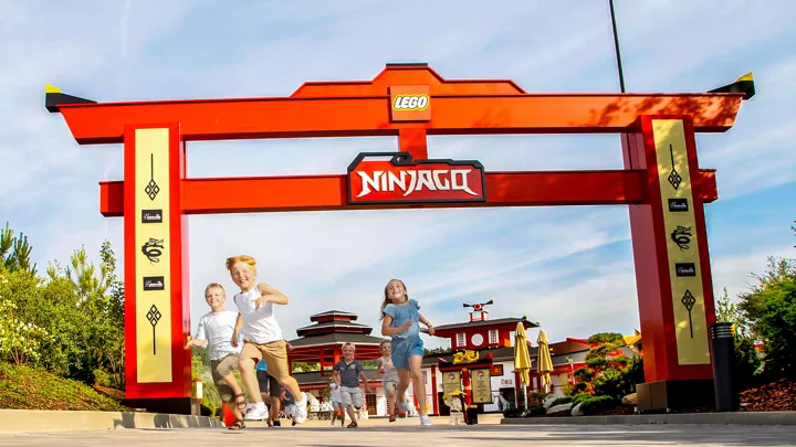 LEGOLAND LEGO NINJAGO World wejscie